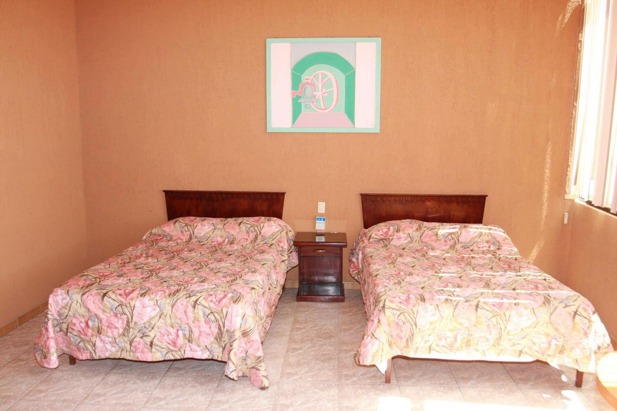 Готель Colombo Сан-Хуан-де-лос-Лагос Екстер'єр фото